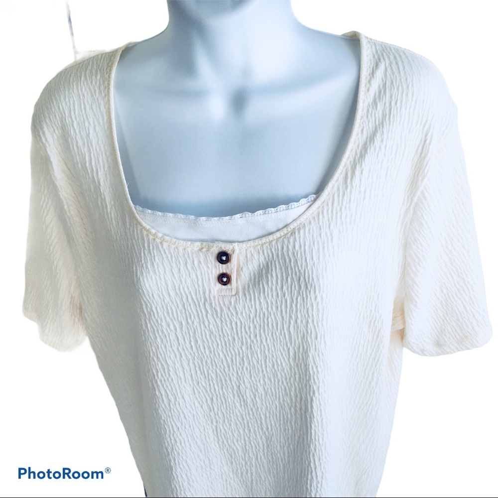 White Stag Woman Stretch White Top. Size 1X